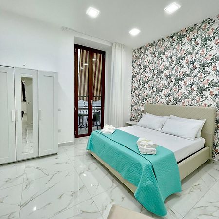 Virgy House Bed and Breakfast Nápoles Exterior foto