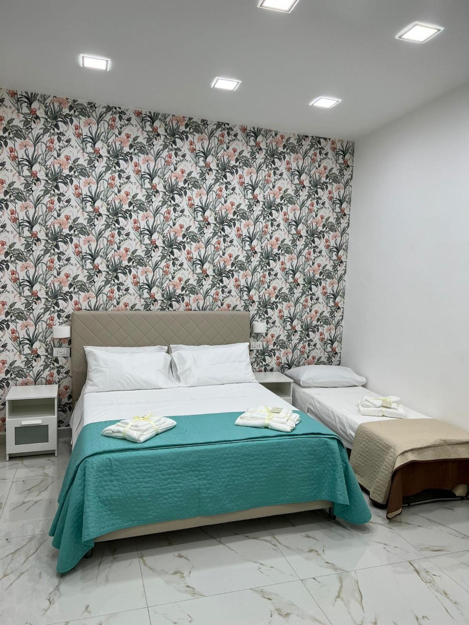 Virgy House Bed and Breakfast Nápoles Exterior foto