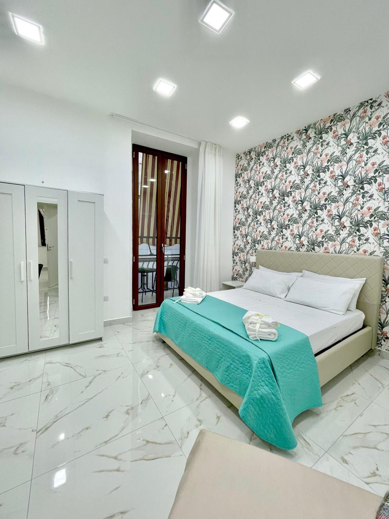 Virgy House Bed and Breakfast Nápoles Exterior foto